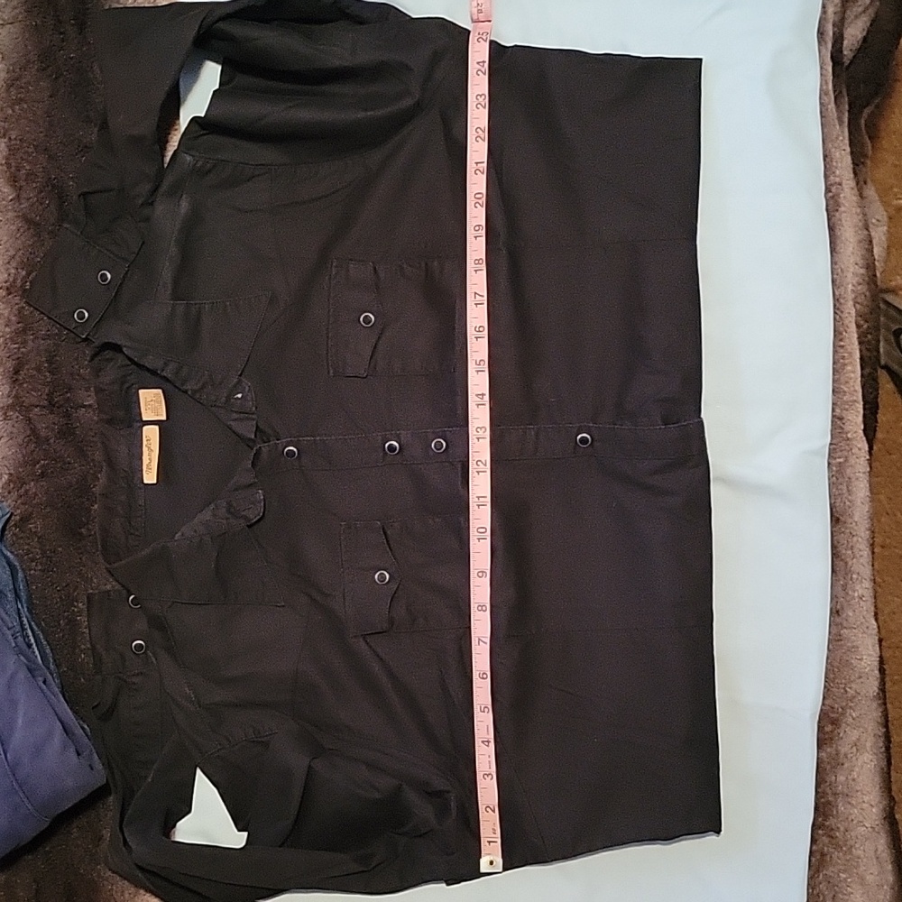 Women's Wrangler Pearl snap shirt